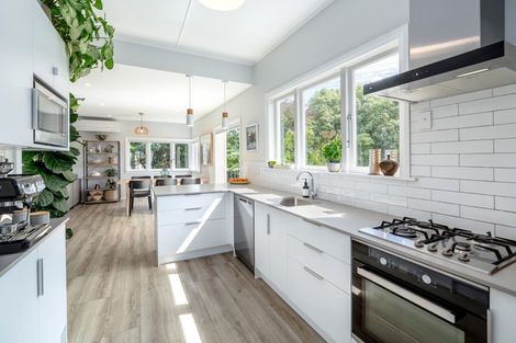 Photo of property in 19 Humphries Street, Greytown, 5712