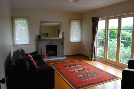 Photo of property in 74 Kervil Avenue, Te Atatu Peninsula, Auckland, 0610