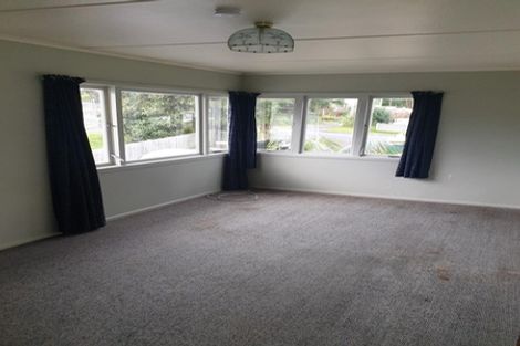 Photo of property in 48 Sherwood Avenue, Te Atatu South, Auckland, 0610