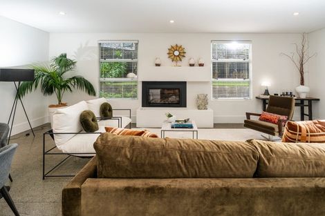 Photo of property in 51 Amesbury Drive, Churton Park, Wellington, 6037