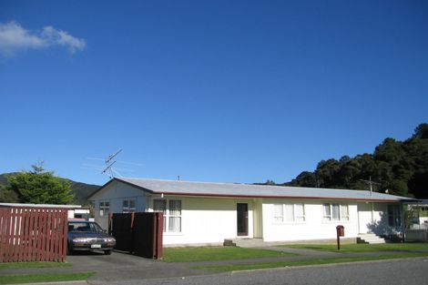 Photo of property in 1/2 Rakaia Grove, Wainuiomata, Lower Hutt, 5014
