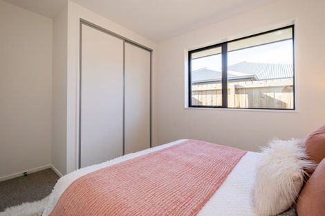 Photo of property in 5 Arrowsmith Drive, Clover Park, Auckland, 2019