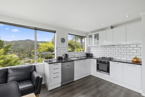 Photo of property in 28 Clapham Grove, Stokes Valley, Lower Hutt, 5019