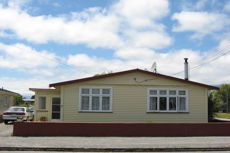 Photo of property in 67 Derby Street, Westport, 7825