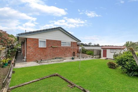 Photo of property in 11 Unsworth Drive, Unsworth Heights, Auckland, 0632