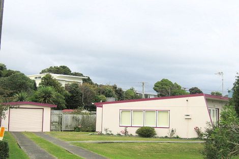 Photo of property in 10 Park Road, Paraparaumu Beach, Paraparaumu, 5032
