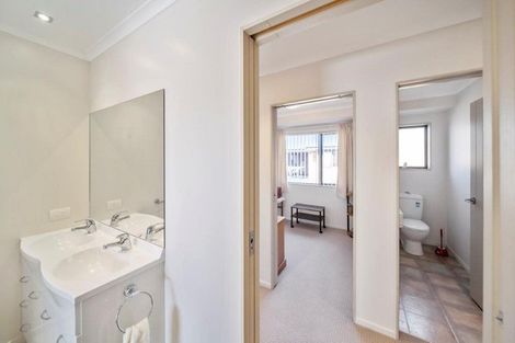 Photo of property in 16a Milmoe Street, Hawera, 4610