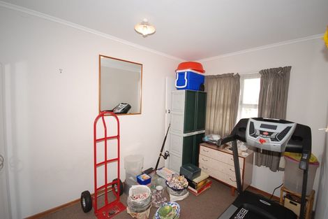 Photo of property in 11 Helleur Road, Massey, Auckland, 0614
