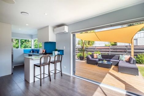 Photo of property in 2/85 Eskdale Road, Birkdale, Auckland, 0626