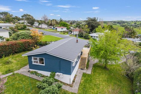 Photo of property in 14 View Street, Maungaturoto, 0520
