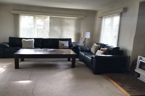 Photo of property in 11 Roberts Road, Te Atatu South, Auckland, 0610