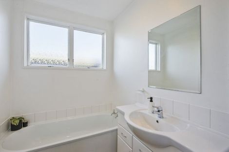 Photo of property in 2 Watson Place, Rangiora, 7400