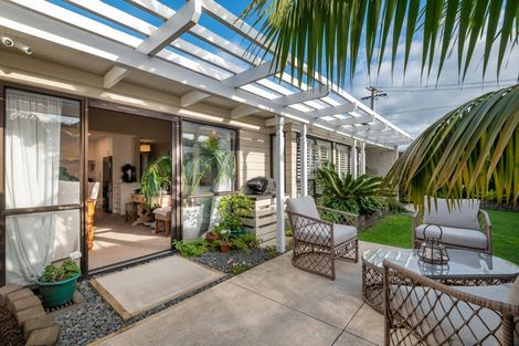 Photo of property in 2/20 Wolsley Avenue, Milford, Auckland, 0620
