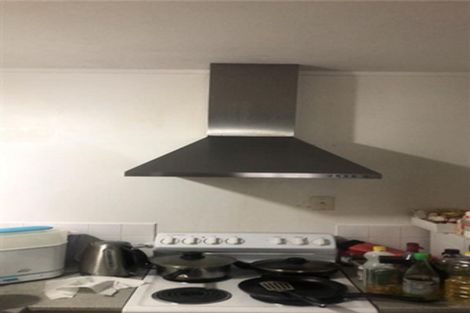 Photo of property in 1/37 Ellice Road, Totara Vale, Auckland, 0629