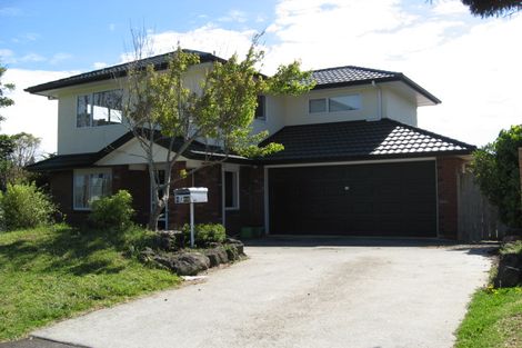 Photo of property in 16 Chipping Dale, Mangere Bridge, Auckland, 2022