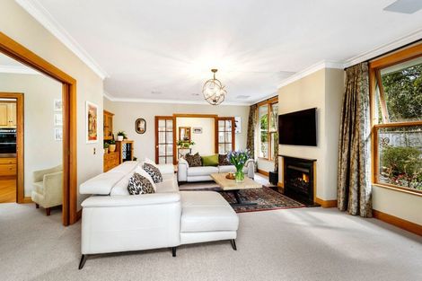 Photo of property in 10 Golf Road, Heretaunga, Upper Hutt, 5018