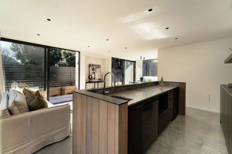 Photo of property in 30b Pitau Road, Mount Maunganui, 3116