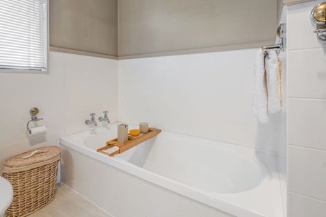 Photo of property in 2/41 Sunset Street, Hilltop, Taupo, 3330