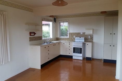 Photo of property in 16 Kotare Street, Waikanae, 5036