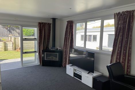 Photo of property in 33 Dominion Park Street, Johnsonville, Wellington, 6037