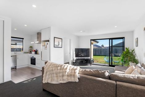 Photo of property in 38 Tara Crescent, Woodend, 7610