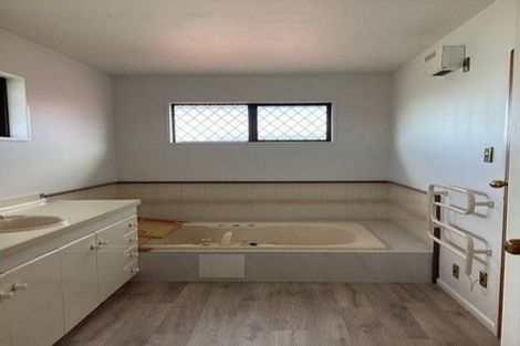 Photo of property in 185 Sawyers Arms Road, Bishopdale, Christchurch, 8053