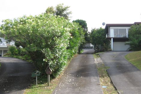 Photo of property in 2/11a Parr Terrace, Castor Bay, Auckland, 0620