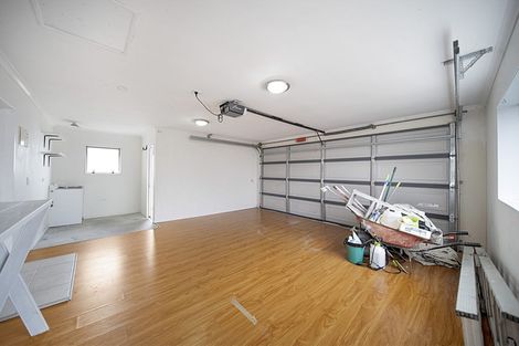 Photo of property in 39 Jadewynn Drive, Massey, Auckland, 0614