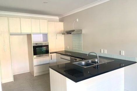 Photo of property in 5/44 Carlos Drive, Flat Bush, Auckland, 2016
