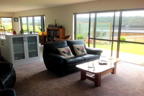 Photo of property in 5 Waterview Place, Haruru, 0204