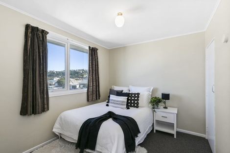 Photo of property in 55u2 Apu Crescent, Lyall Bay, Wellington, 6022
