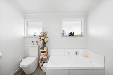 Photo of property in 28 Filmer Place, Melville, Hamilton, 3206