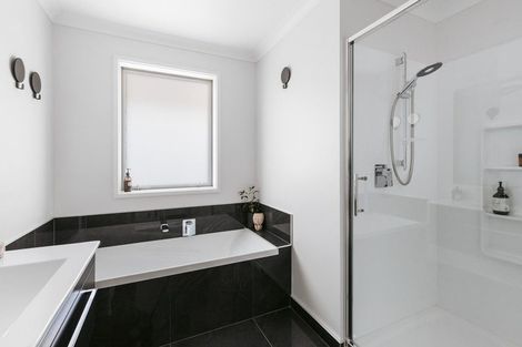 Photo of property in 13 Shoreview Close, Omokoroa, 3114