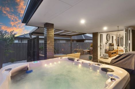 Photo of property in 14 Deans Place, Amberley, 7410