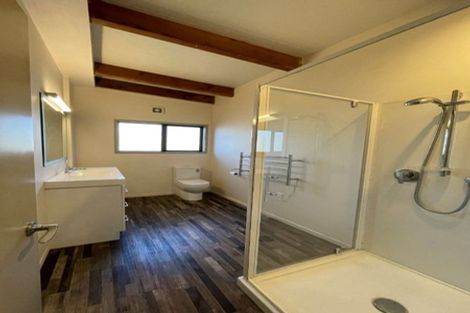 Photo of property in 2 Arthur Road, Paraite, New Plymouth, 4373