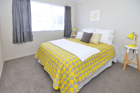 Photo of property in 2/46 Granville Drive, Massey, Auckland, 0614