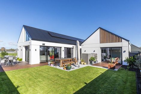 Photo of property in 7 Hobbs Lane, Harewood, Christchurch, 8051