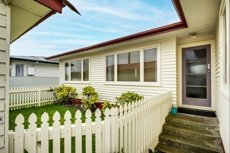 Photo of property in 6 Kauri Street, Taradale, Napier, 4112