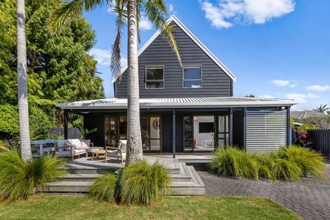 Photo of property in 44b Walton Street, Red Beach, 0932