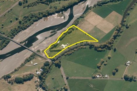 Photo of property in 797 Pourerere Road, Omakere, Waipawa, 4271