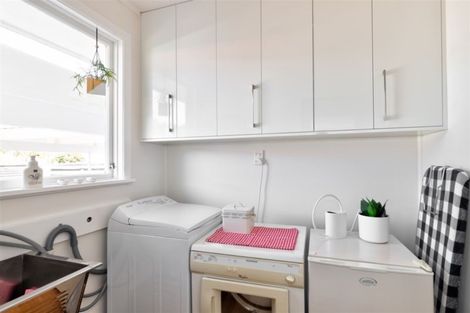 Photo of property in 3 Jay Street, Paparangi, Wellington, 6037