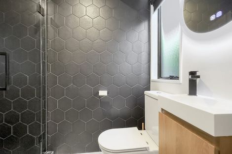 Photo of property in 206 Glengarry Road, Glen Eden, Auckland, 0602
