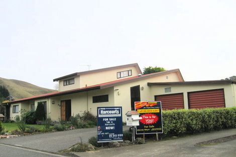 Photo of property in 10 Churchill Drive, Taradale, Napier, 4112