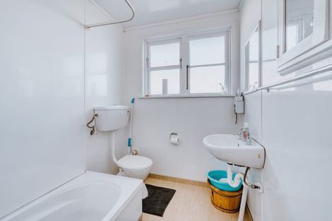 Photo of property in 4a Langford Street, Naenae, Lower Hutt, 5011