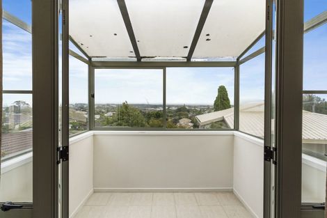 Photo of property in 10 Norman Road, Hauraki, Auckland, 0622