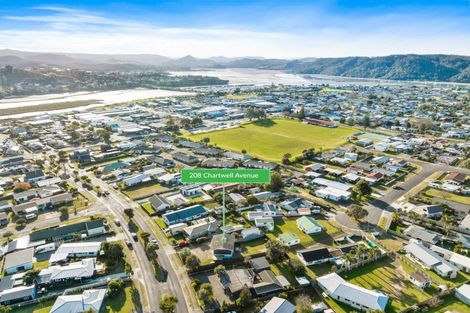Photo of property in 208 Chartwell Avenue, Whangamata, 3620