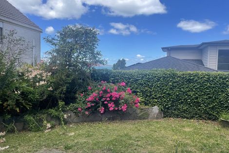 Photo of property in 2/55 Aberdeen Road, Castor Bay, Auckland, 0620