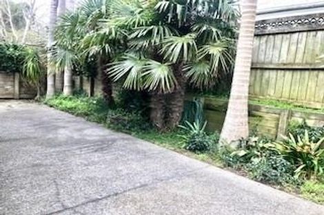 Photo of property in 4a/3 Corrella Road, Belmont, Auckland, 0622