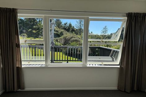 Photo of property in 62 Bethells Road, Waitakere, Henderson, 0782