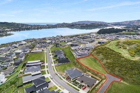 Photo of property in 21 Te Hoiere Street, Aotea, Porirua, 5024